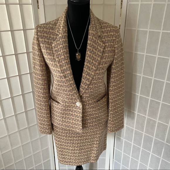 Multicolored Business Suit